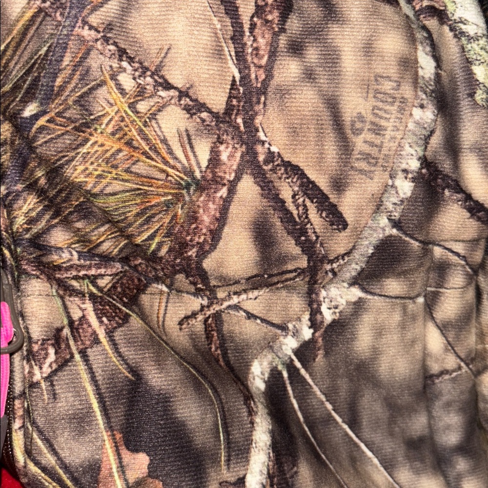 Women's Camouflage Hooded Jacket - Picture 11 of 12